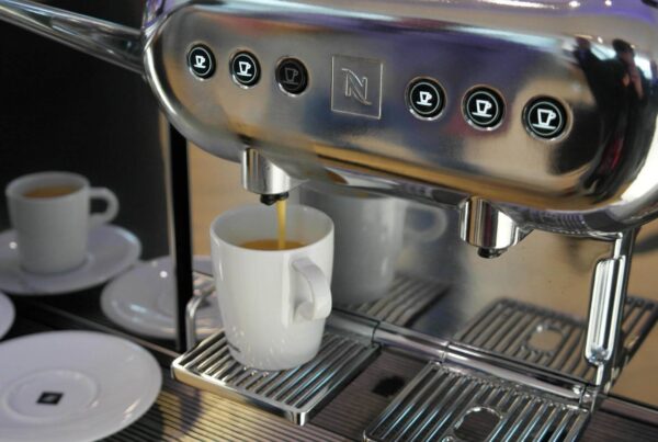 Assistência para máquina de café